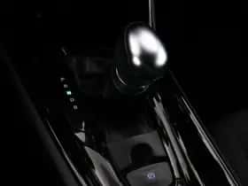 Toyota C-HR (2018) thumbnail 31