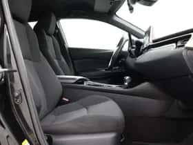 Toyota C-HR (2018) thumbnail 38