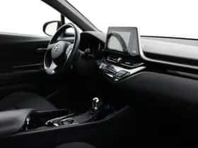 Toyota C-HR (2018) thumbnail 39