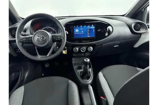 Toyota Aygo X (2024) thumbnail 2