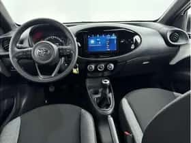 Toyota Aygo X (2024) thumbnail 2