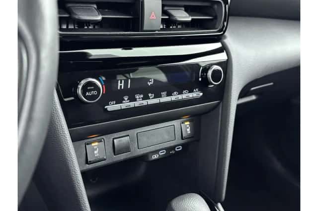 Toyota Yaris Cross (2025) thumbnail 6