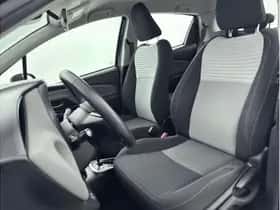 Toyota Yaris (2017) thumbnail 11