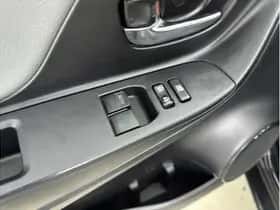 Toyota Yaris (2017) thumbnail 14