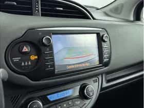 Toyota Yaris (2017) thumbnail 18