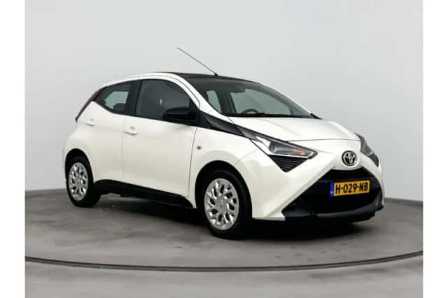 Toyota Aygo (2020) thumbnail 1