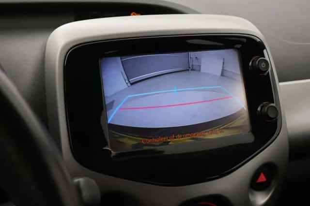 Toyota Aygo (2017) thumbnail 6