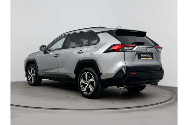Toyota RAV4 (2022) thumbnail 4