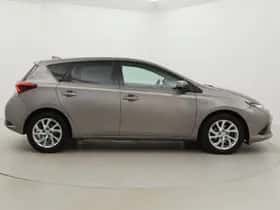 Toyota Auris (2015) thumbnail 18