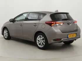 Toyota Auris (2015) thumbnail 4