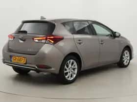 Toyota Auris (2015) thumbnail 32