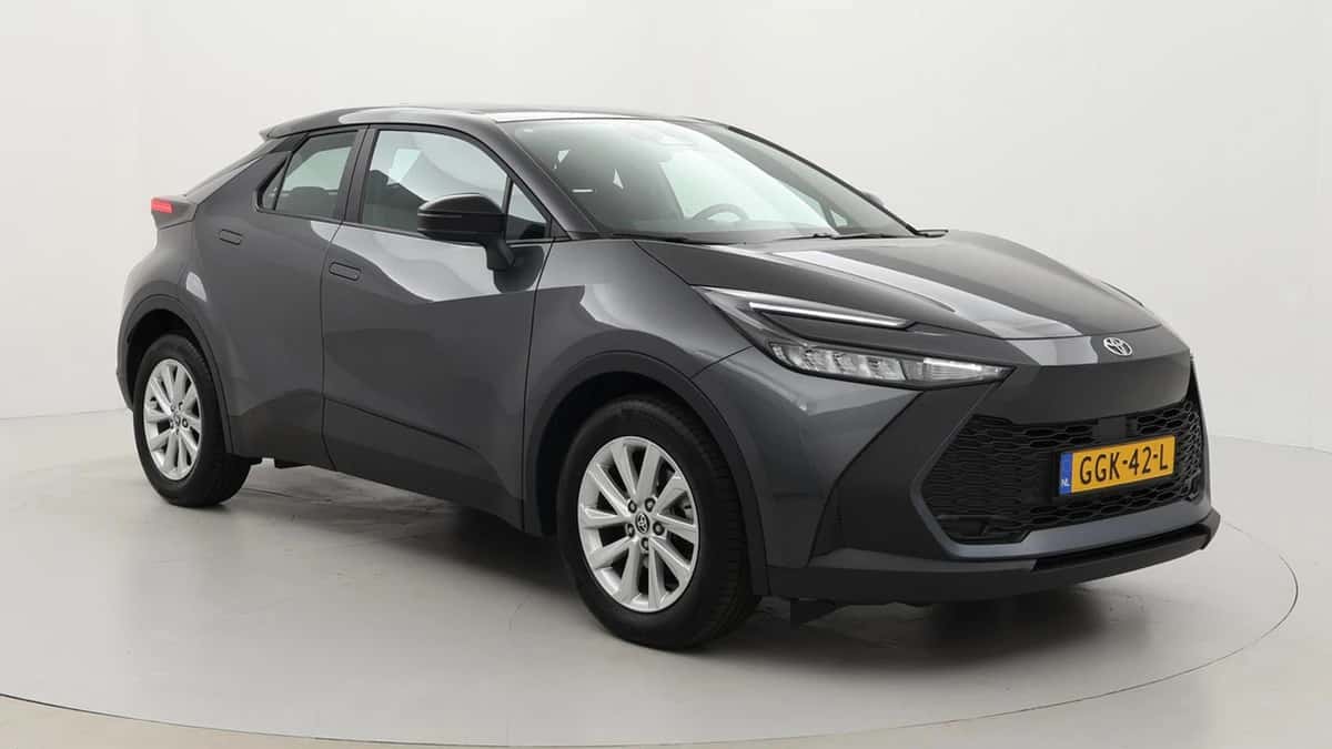 Toyota C-HR (2024) — foto 1