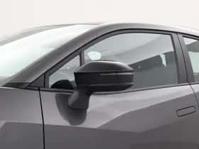 Toyota C-HR (2024) thumbnail 13