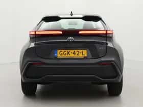 Toyota C-HR (2024) thumbnail 16