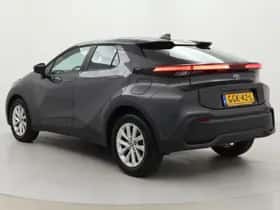 Toyota C-HR (2024) thumbnail 4