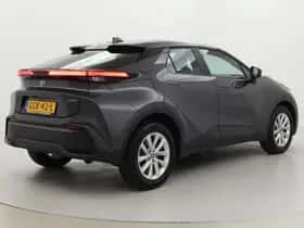 Toyota C-HR (2024) thumbnail 31