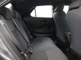 Toyota C-HR (2024) thumbnail 34