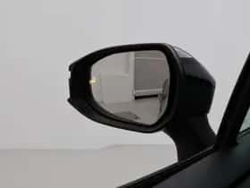 Toyota C-HR (2024) thumbnail 5