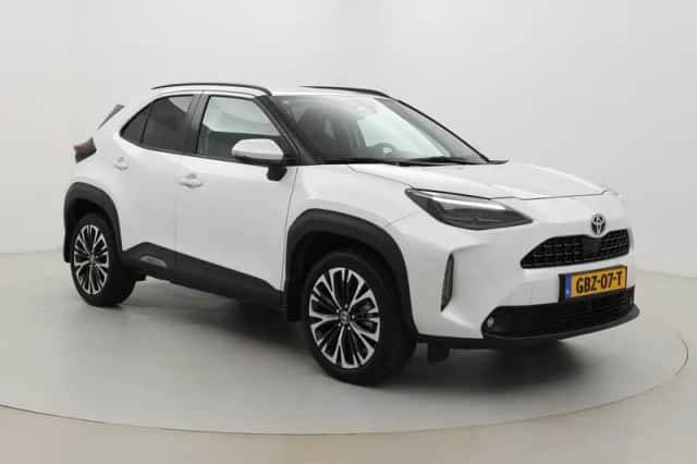 Toyota Yaris Cross (2024) thumbnail 1