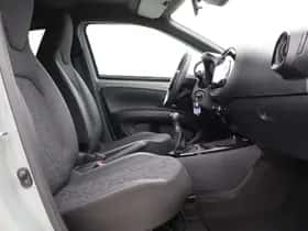 Toyota Aygo X (2024) thumbnail 30