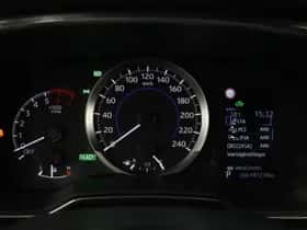 Toyota Corolla (2020) thumbnail 3