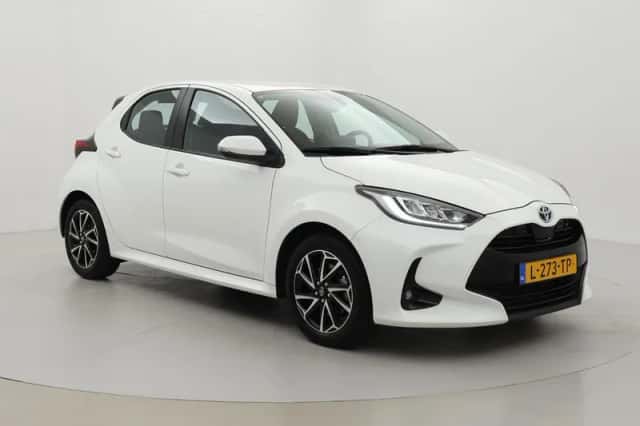 Toyota Yaris (2021) thumbnail 1