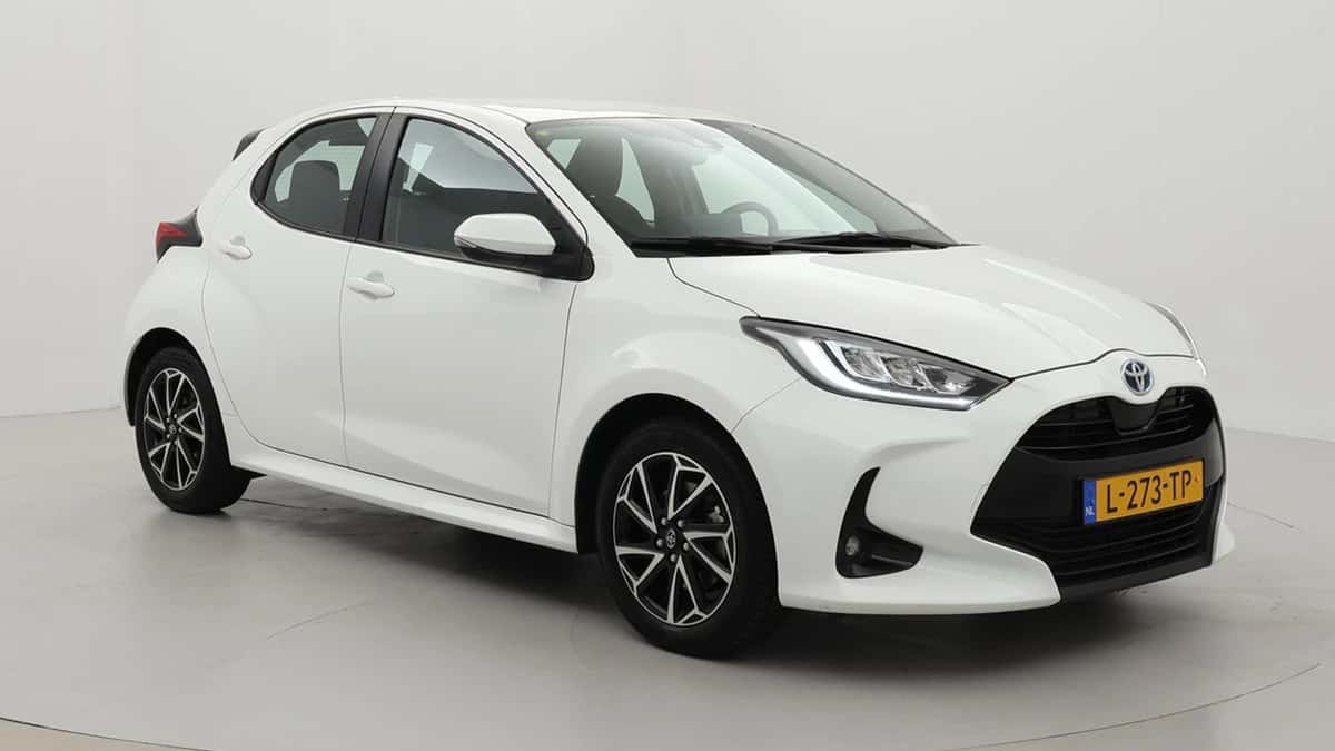 Toyota Yaris (2021) — foto 1
