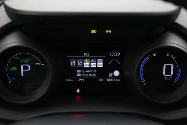 Toyota Yaris (2021) thumbnail 3