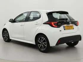 Toyota Yaris (2021) thumbnail 4