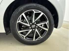 Toyota Yaris (2022) thumbnail 6
