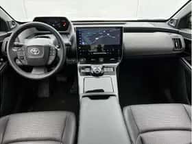 Toyota bZ4X (2023) thumbnail 2