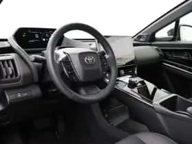 Toyota bZ4X (2023) thumbnail 3