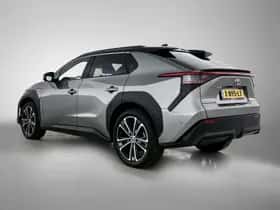 Toyota bZ4X (2023) thumbnail 4