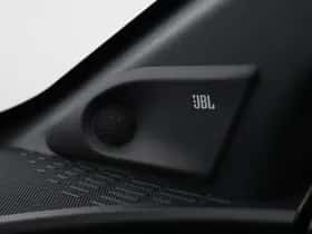 Toyota bZ4X (2023) thumbnail 8