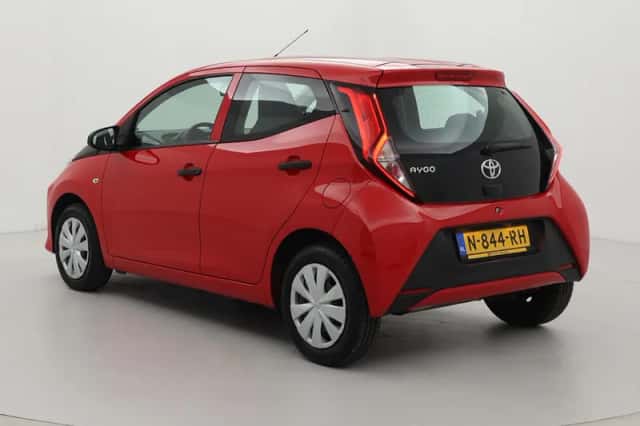 Toyota Aygo (2022) thumbnail 4