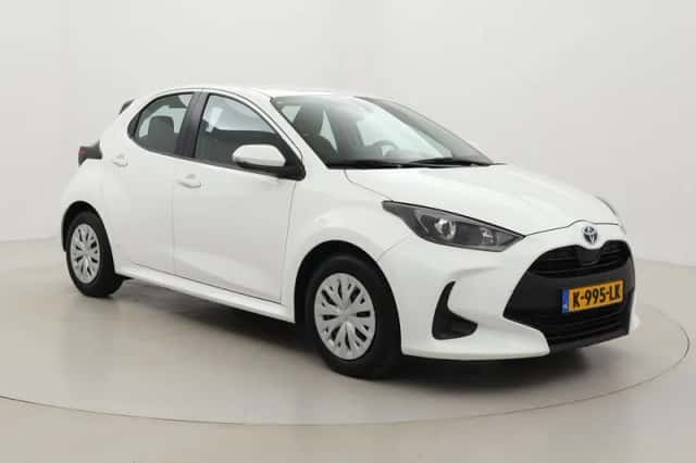 Toyota Yaris (2021) thumbnail 1
