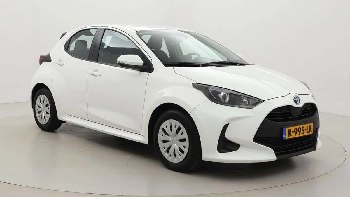 Toyota Yaris (2021) — foto 1