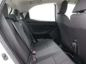 Toyota Yaris (2021) thumbnail 31