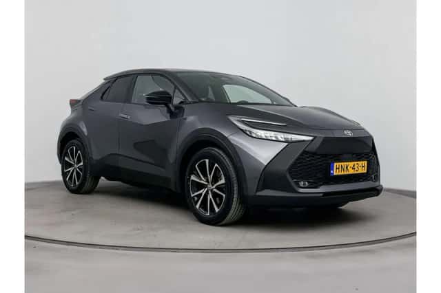 Toyota C-HR (2025) thumbnail 1