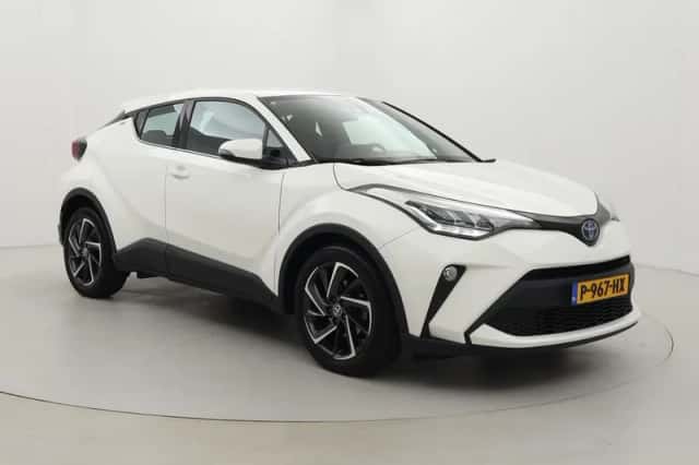 Toyota C-HR (2022) thumbnail 1