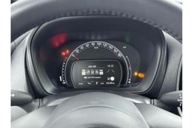 Toyota Aygo X (2024) thumbnail 3