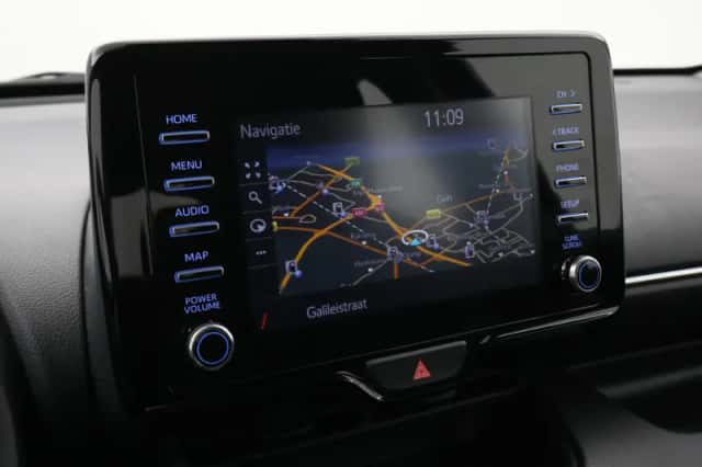 Toyota Yaris (2021) thumbnail 5
