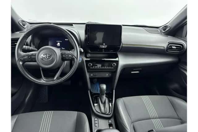 Toyota Yaris Cross (2023) thumbnail 2