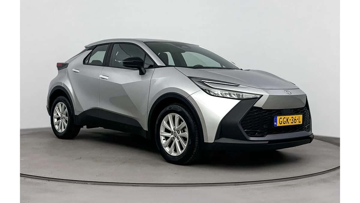 Toyota C-HR (2024) — foto 1