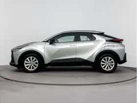 Toyota C-HR (2024) thumbnail 8