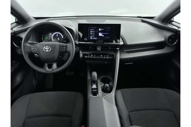 Toyota C-HR (2024) thumbnail 2