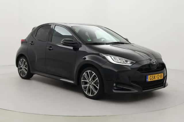 Toyota Yaris (2024) thumbnail 1