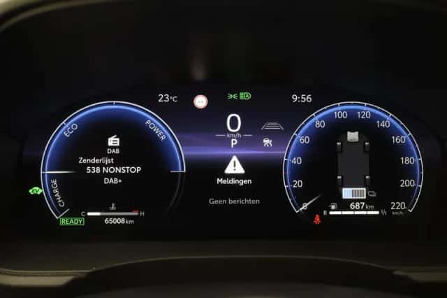 Toyota Yaris (2024) thumbnail 3