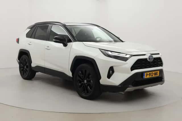 Toyota RAV4 (2022) thumbnail 1