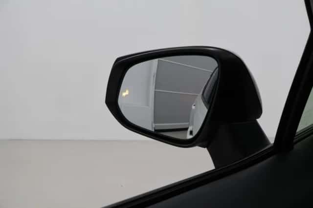 Toyota RAV4 (2022) thumbnail 5